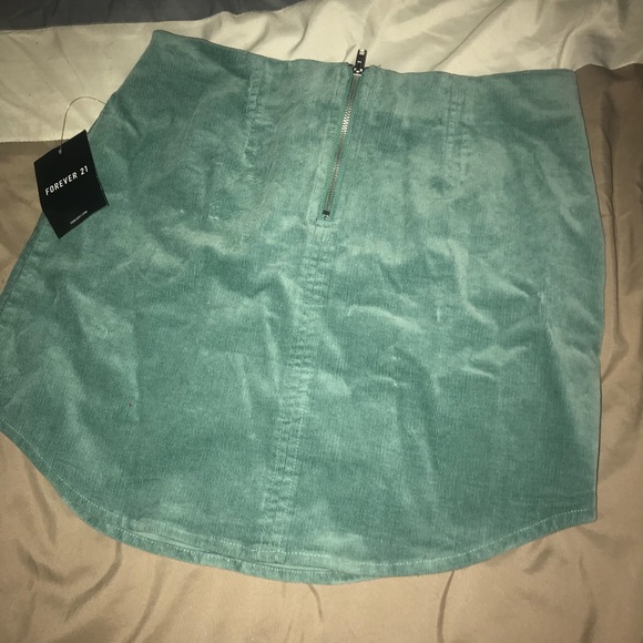 Skirt - Picture 3 of 3